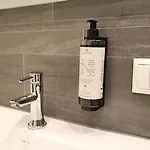 Apartment Homely P1 - Elegant Self-check-in Studio-apartment In - 15 Min From Oktoberfest- With Kitchen&washing Machine München