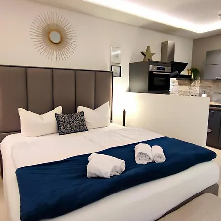 Homely P1 - Elegant Self-check-in Studio-apartment In With Kitchen And Washing Machine * Munich
