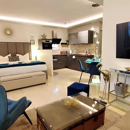 Homely P1 - Elegant Self-check-in Studio-apartment In With Kitchen And Washing Machine Munich